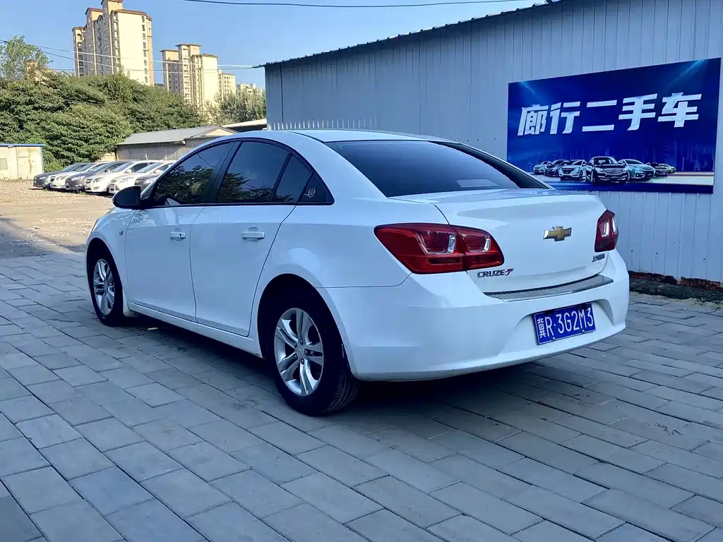 Chevrolet Cruze — миниатюра 9