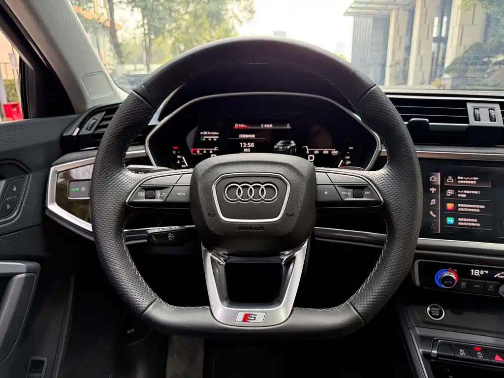 Audi Q3 Sportback — миниатюра 10
