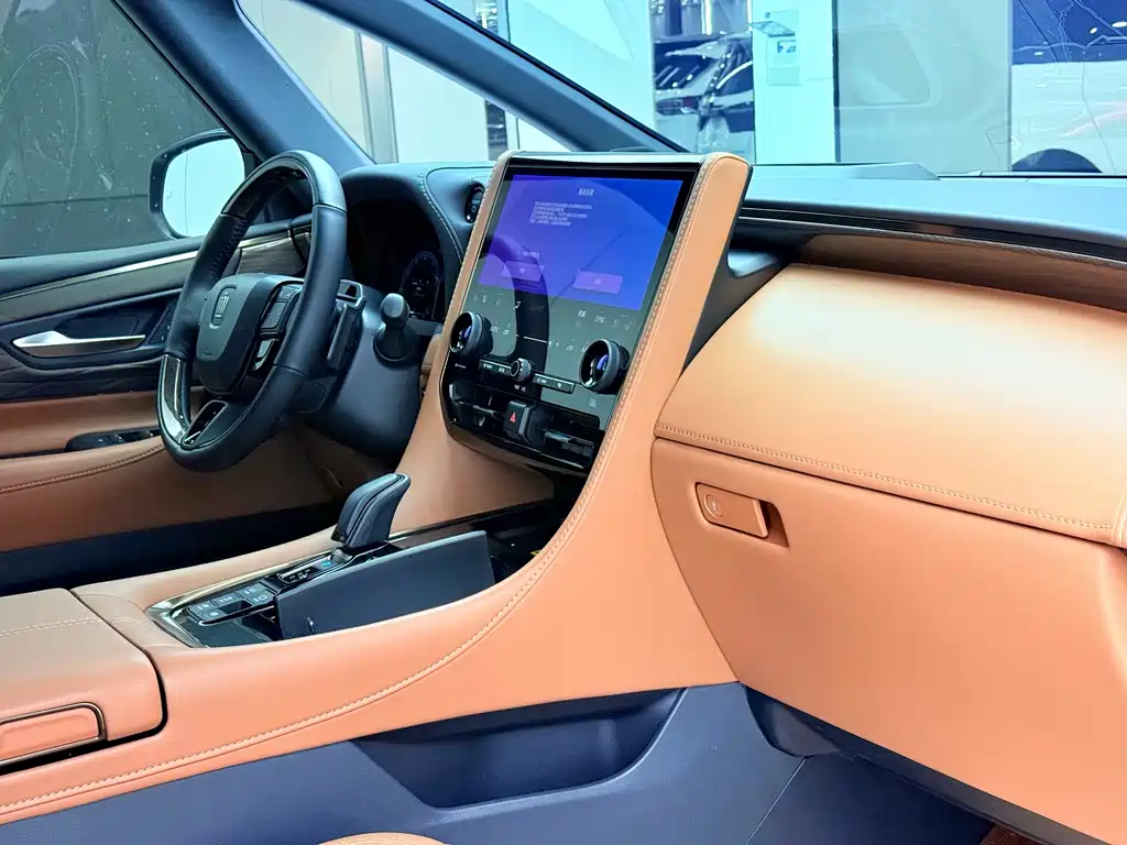 Toyota Vellfire — миниатюра 6