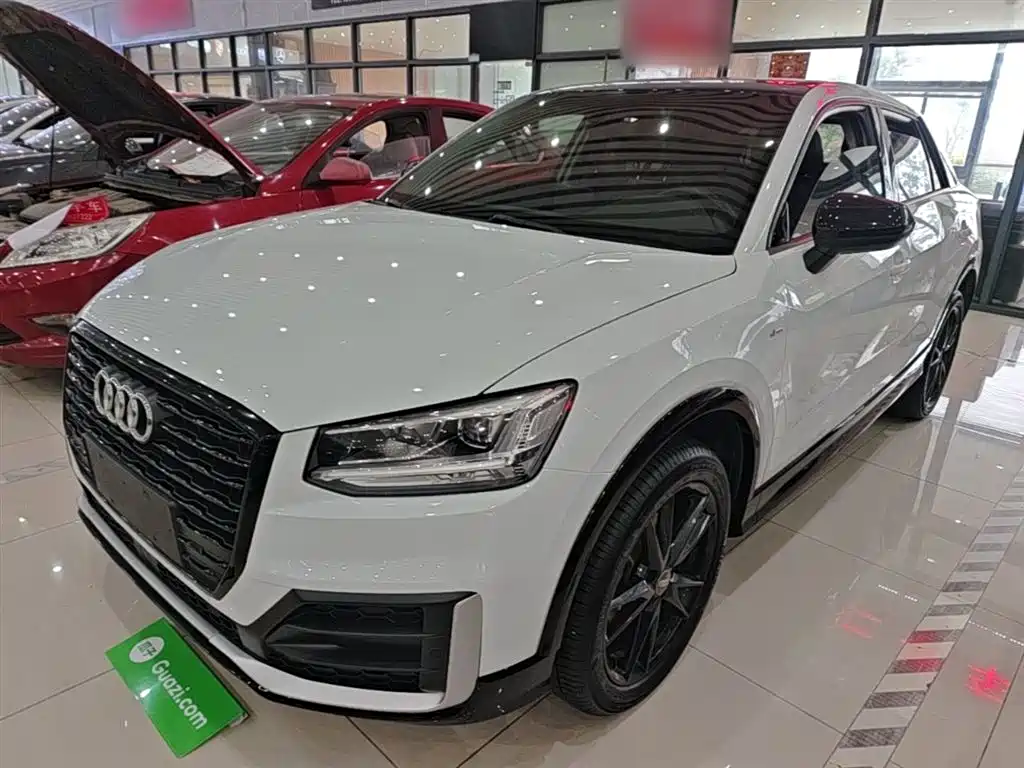 Audi Q2L 2019