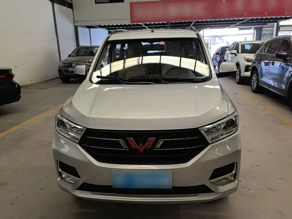 Wuling Hongguang — миниатюра 3