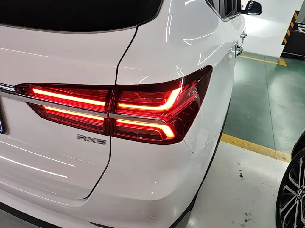 Roewe RX5 — миниатюра 8