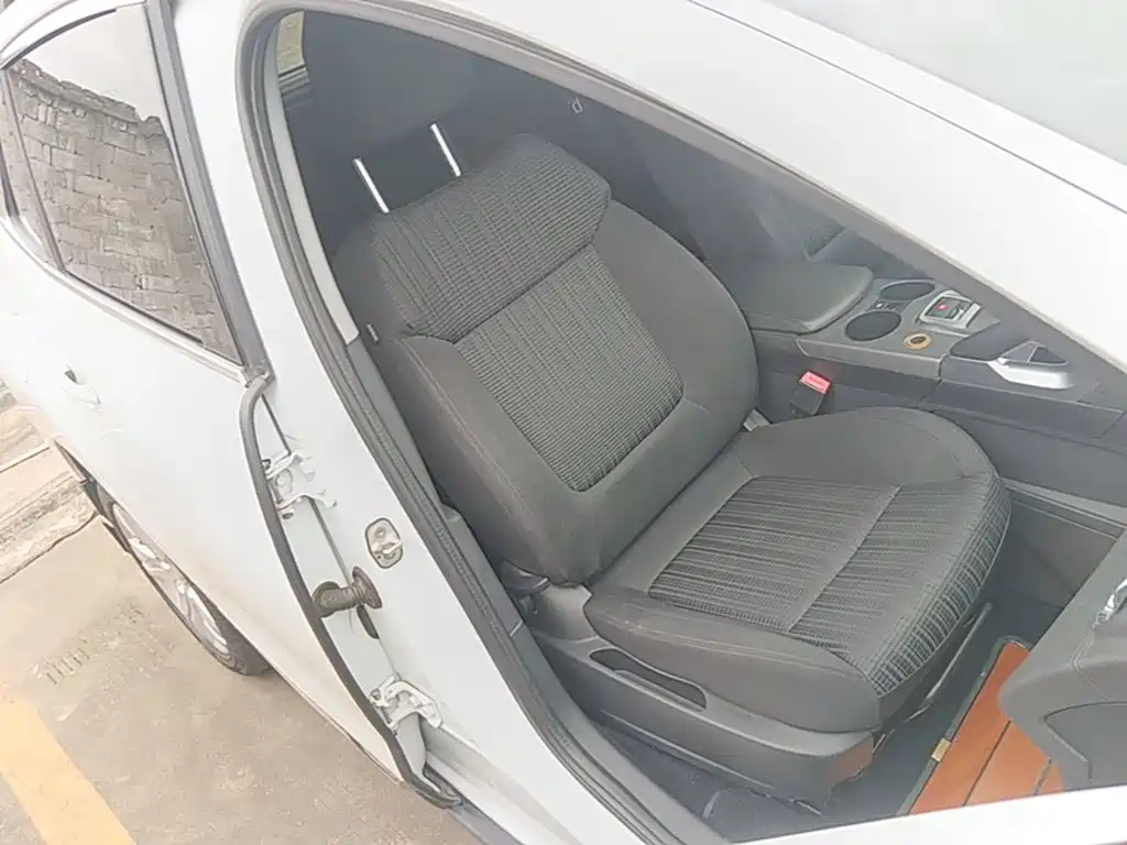 Peugeot 3008 — миниатюра 25