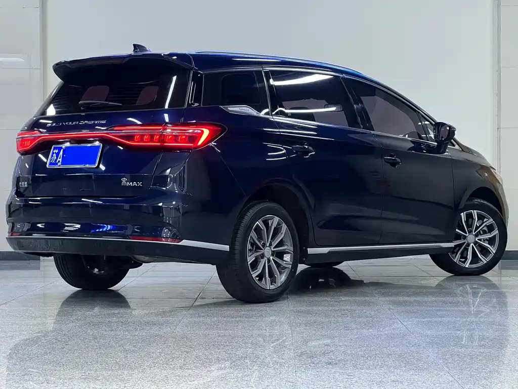 BYD MAX — миниатюра 6