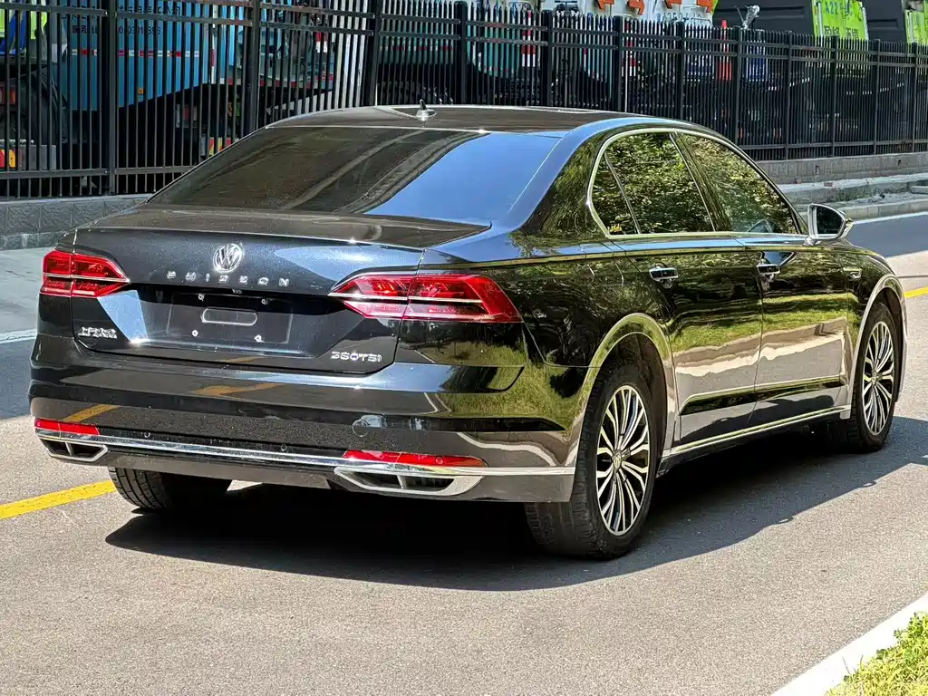 Volkswagen Phideon — миниатюра 6