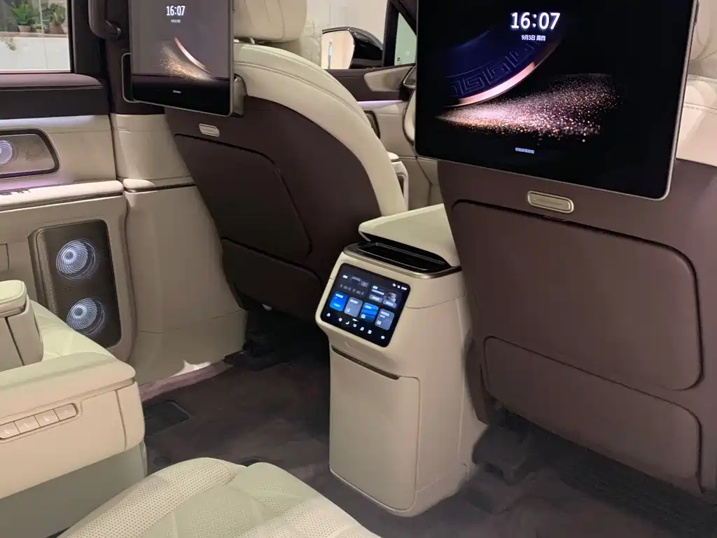 NIO ES9 — миниатюра 11