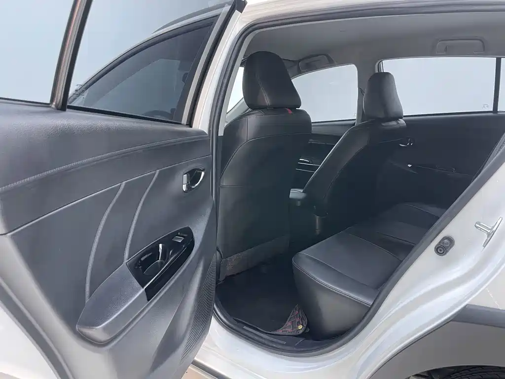 Toyota Yaris L — миниатюра 28