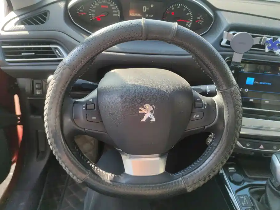 Peugeot 308 — миниатюра 15