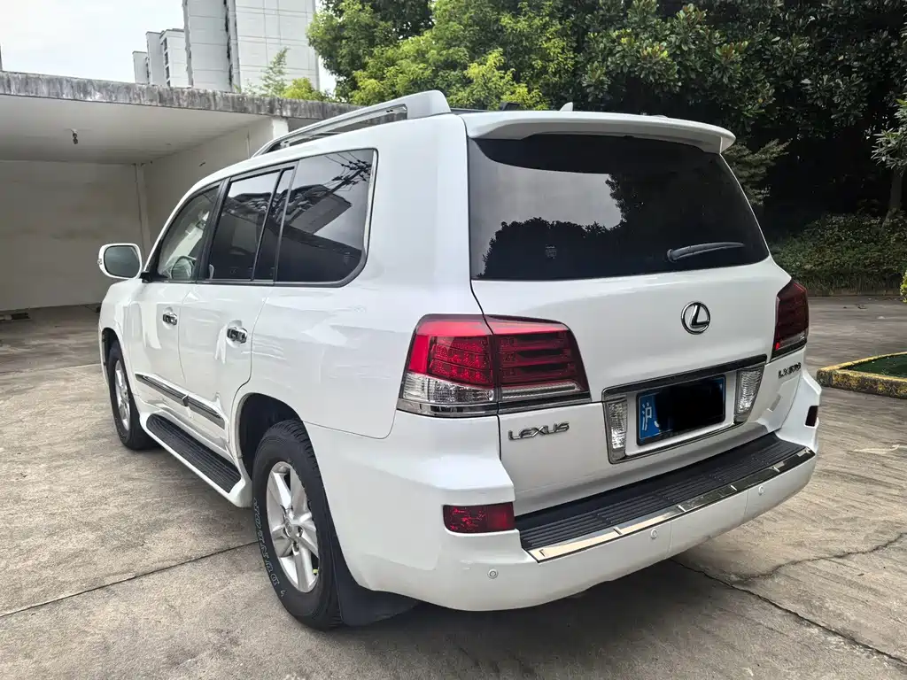 Lexus LX — миниатюра 3