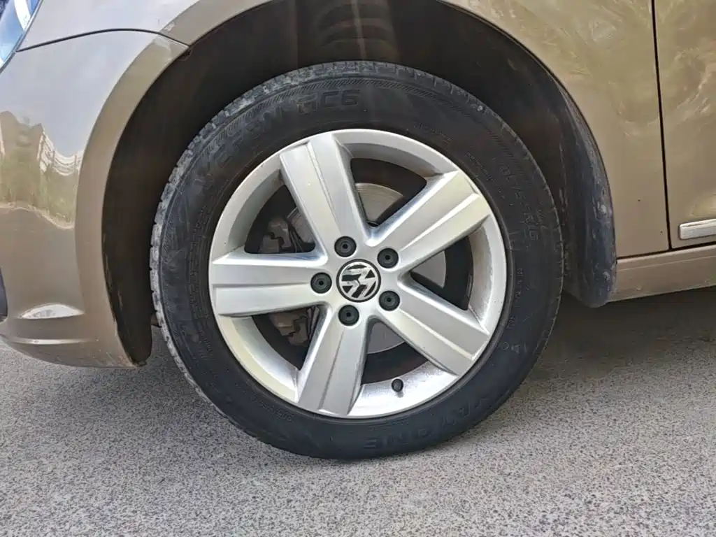 Volkswagen Touran — миниатюра 23