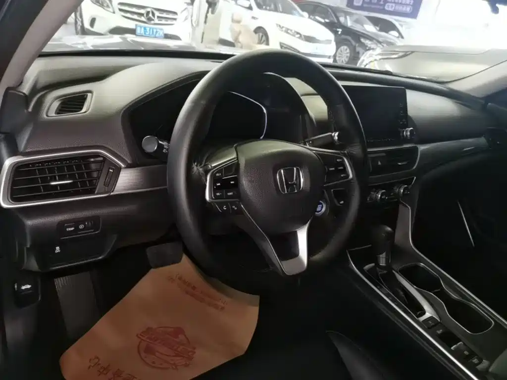 Honda Accord — миниатюра 10