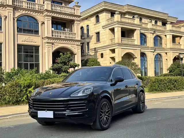 PORSCHE CAYENNE 2022