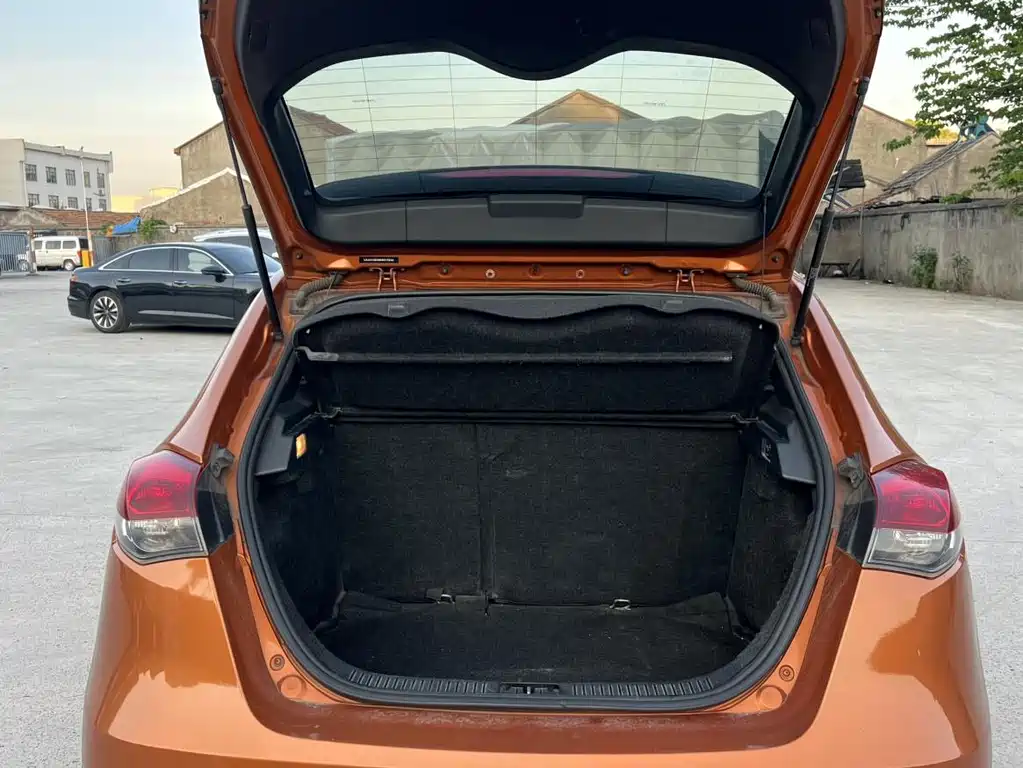 MG MG5 — миниатюра 11