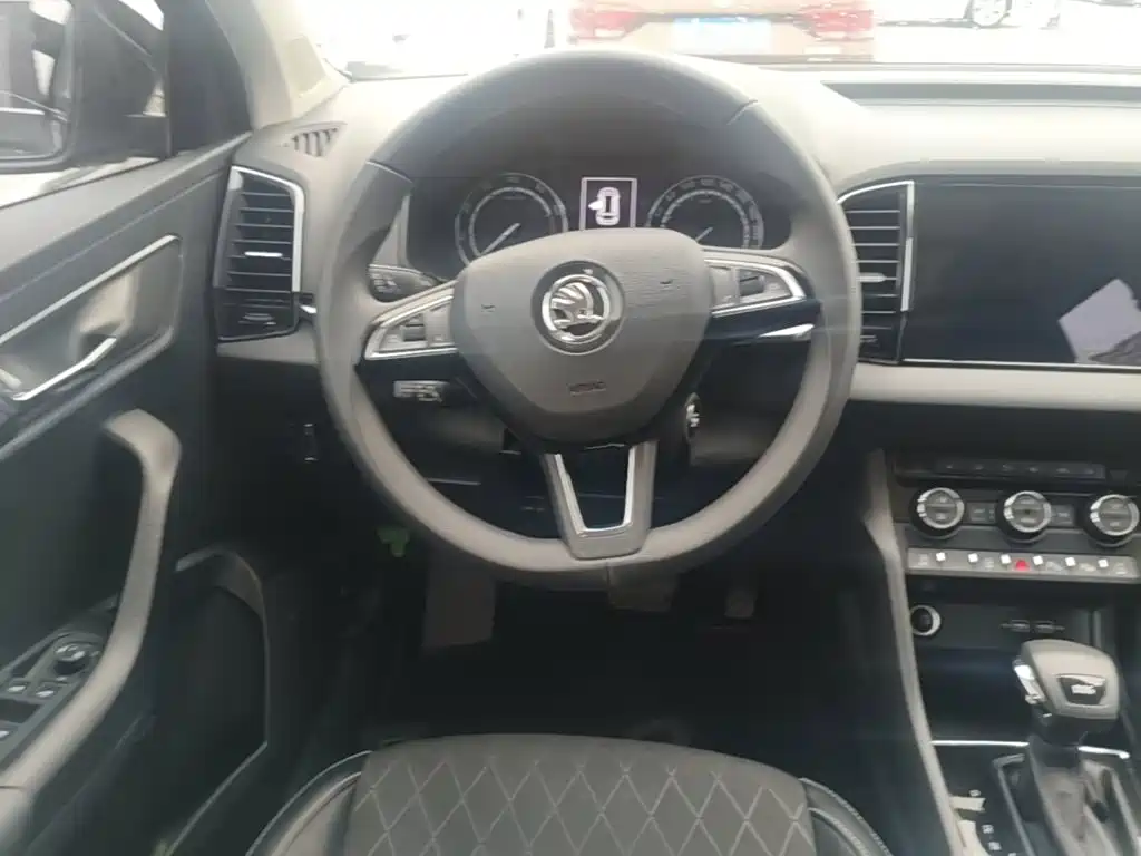 Skoda Karoq — миниатюра 11