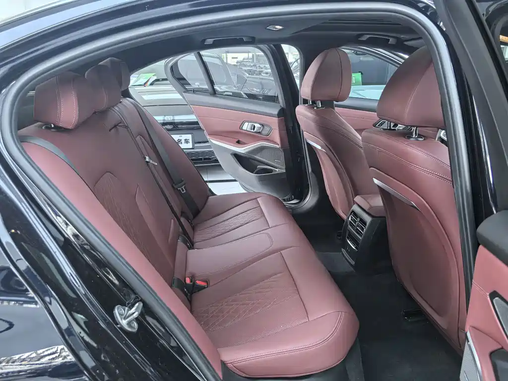 BMW 3 Series — миниатюра 11