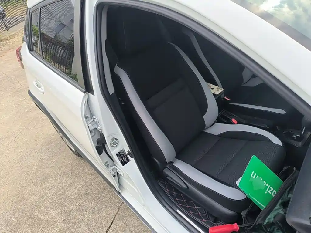 Toyota Yaris L — миниатюра 25