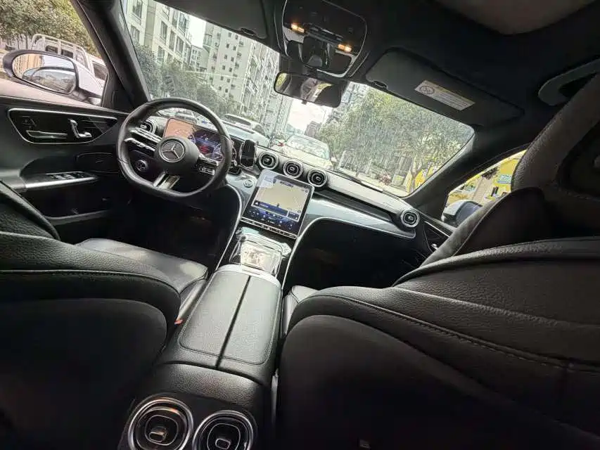 Mercedes-Benz C-Class — миниатюра 8