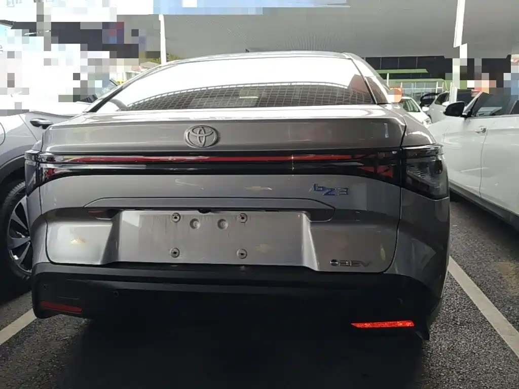 Toyota bZ3 — миниатюра 6