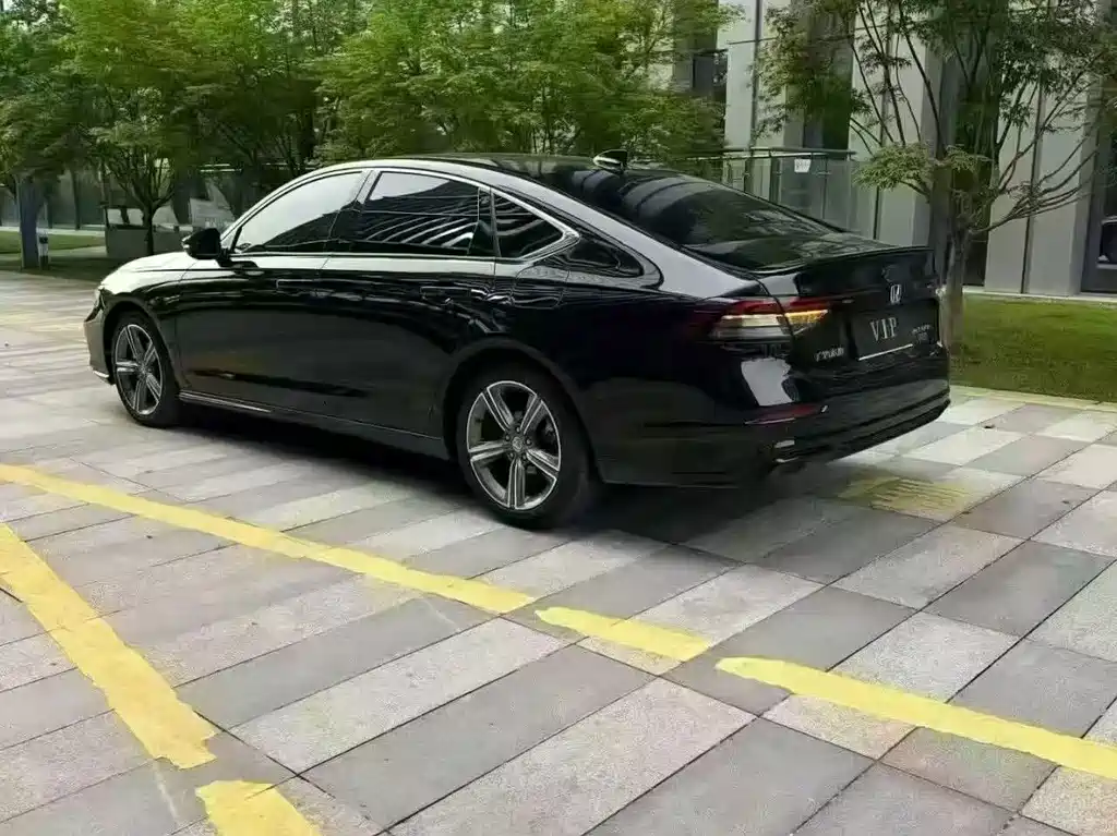 Honda Accord — миниатюра 2