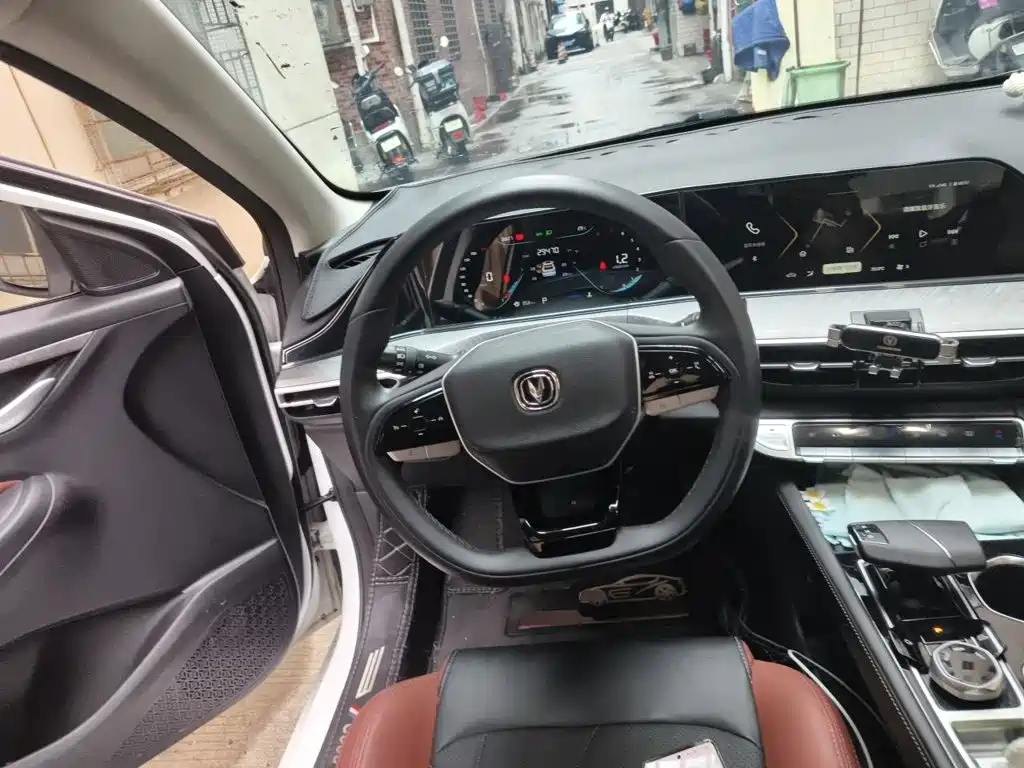 Changan Eado — миниатюра 3