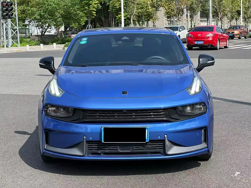 Lynk & Co 03 2020