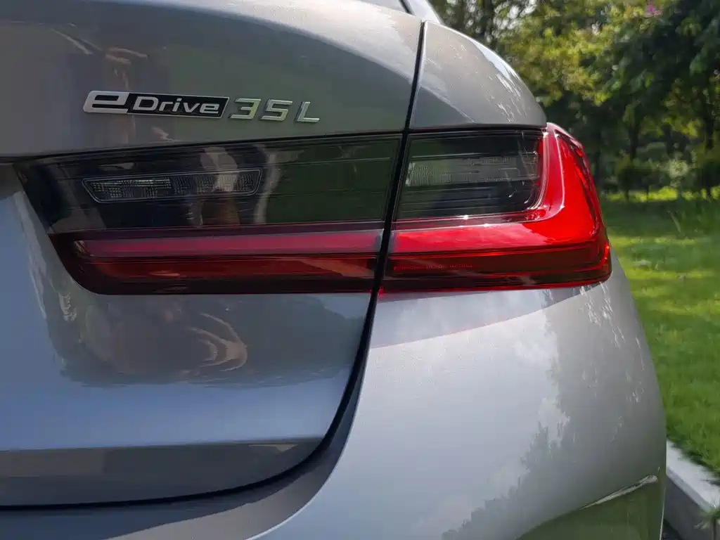 BMW i3 — миниатюра 12