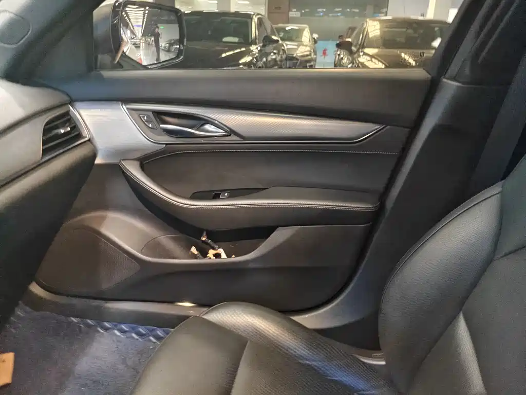 Cadillac CT5 2021 28T Fashion