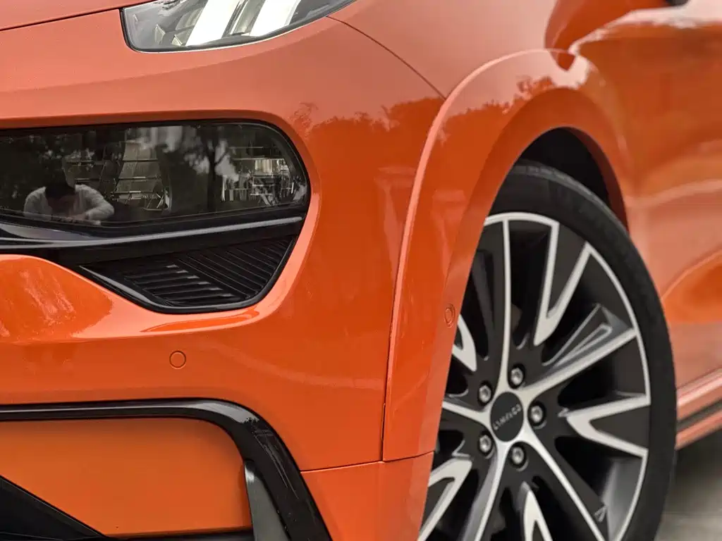 LYNK & CO. 02 HATCHBACK