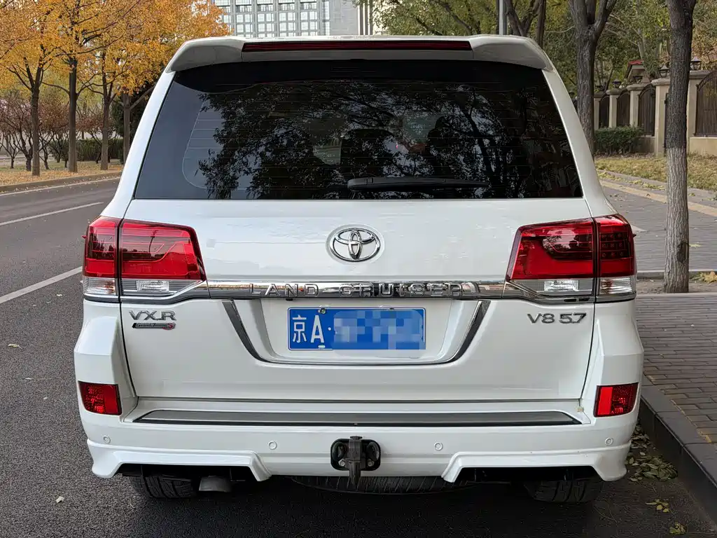 Toyota Land Cruiser 2019 5.7L