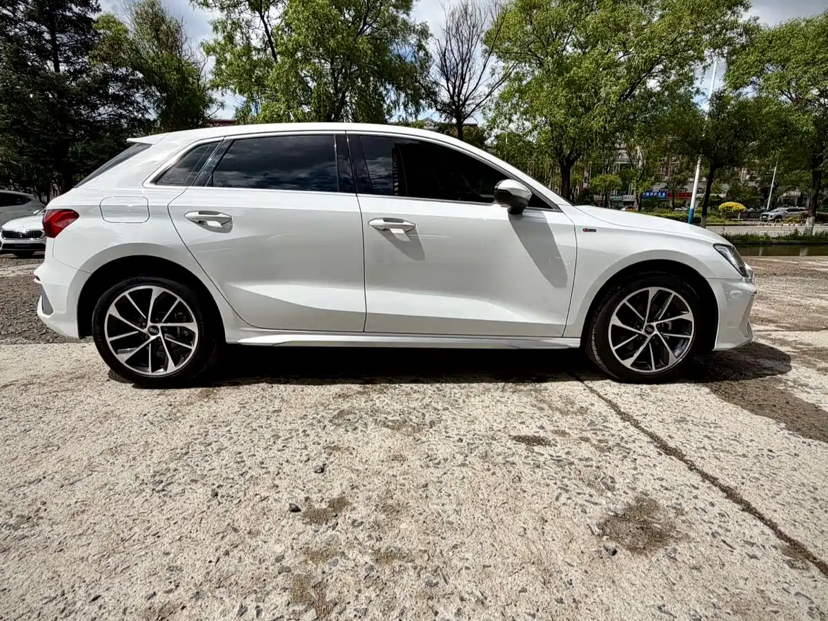 Audi A3 id 4583639 из Китая 23