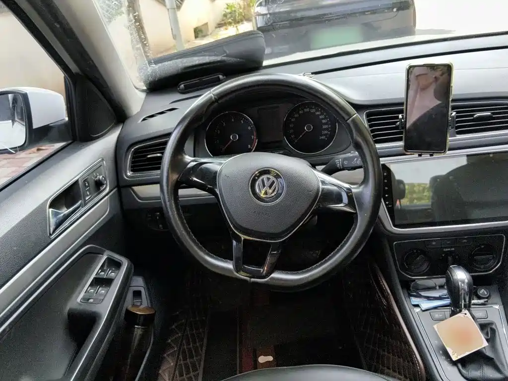 Volkswagen Lavida — миниатюра 11