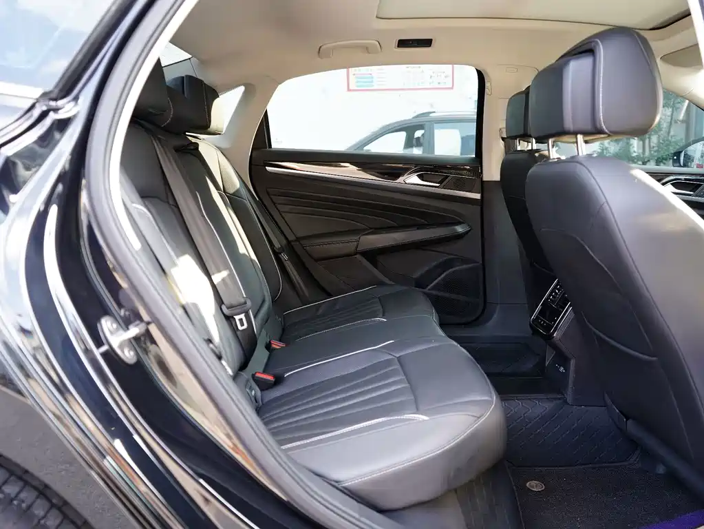 Volkswagen Passat — миниатюра 6