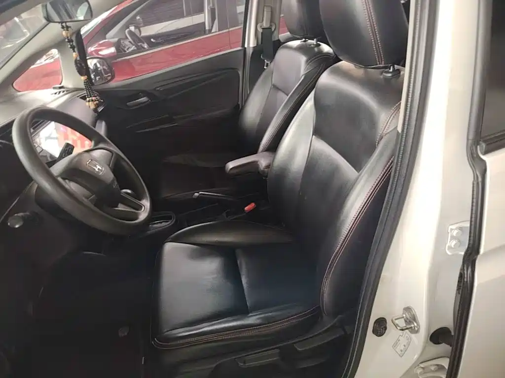 Honda Fit — миниатюра 15
