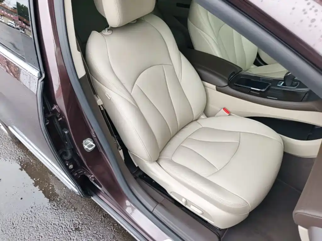 Buick LaCrosse — миниатюра 25