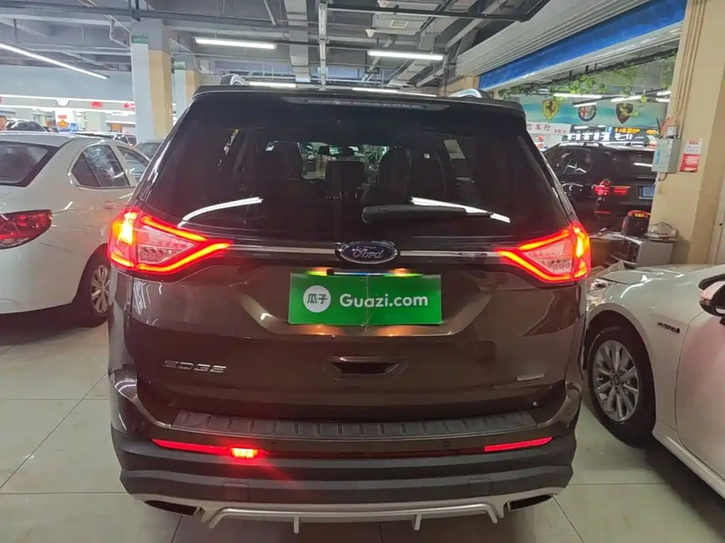 Ford Edge — миниатюра 6