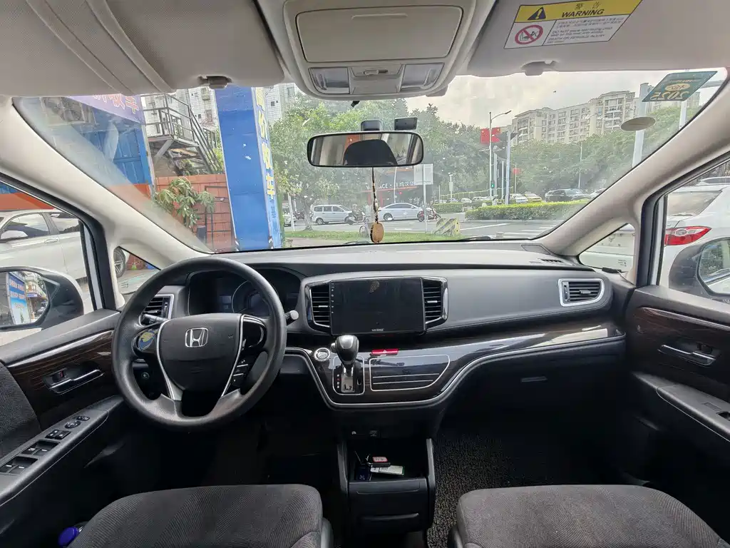 Honda Odyssey — миниатюра 8