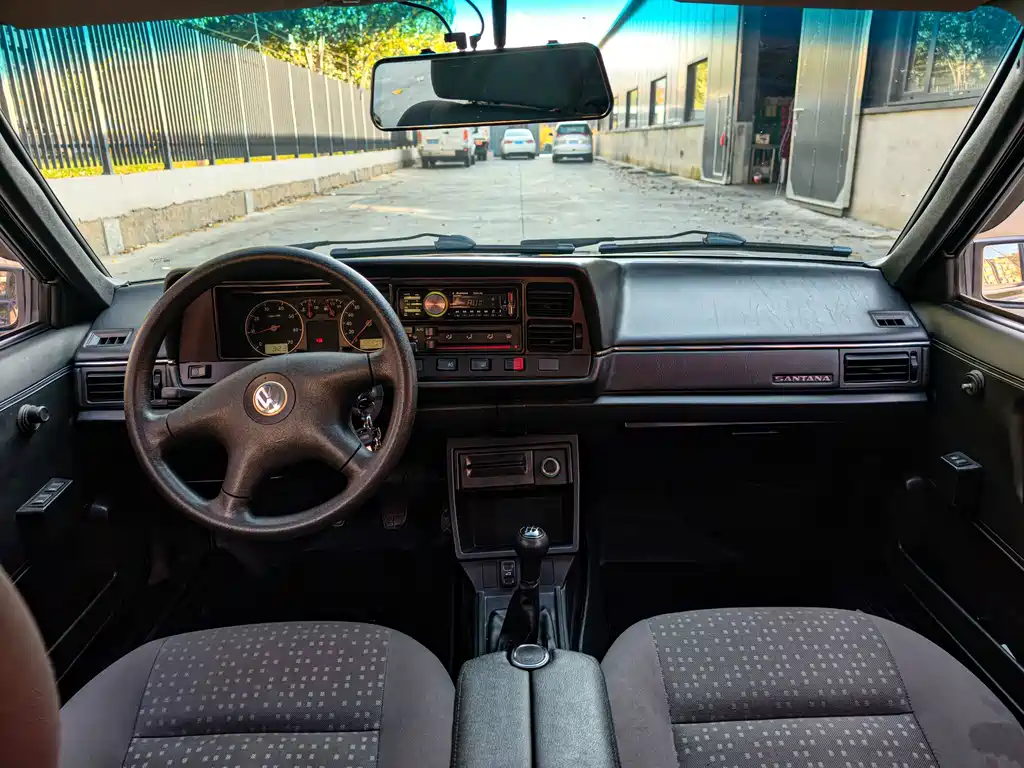 Volkswagen Santana Classic — миниатюра 10