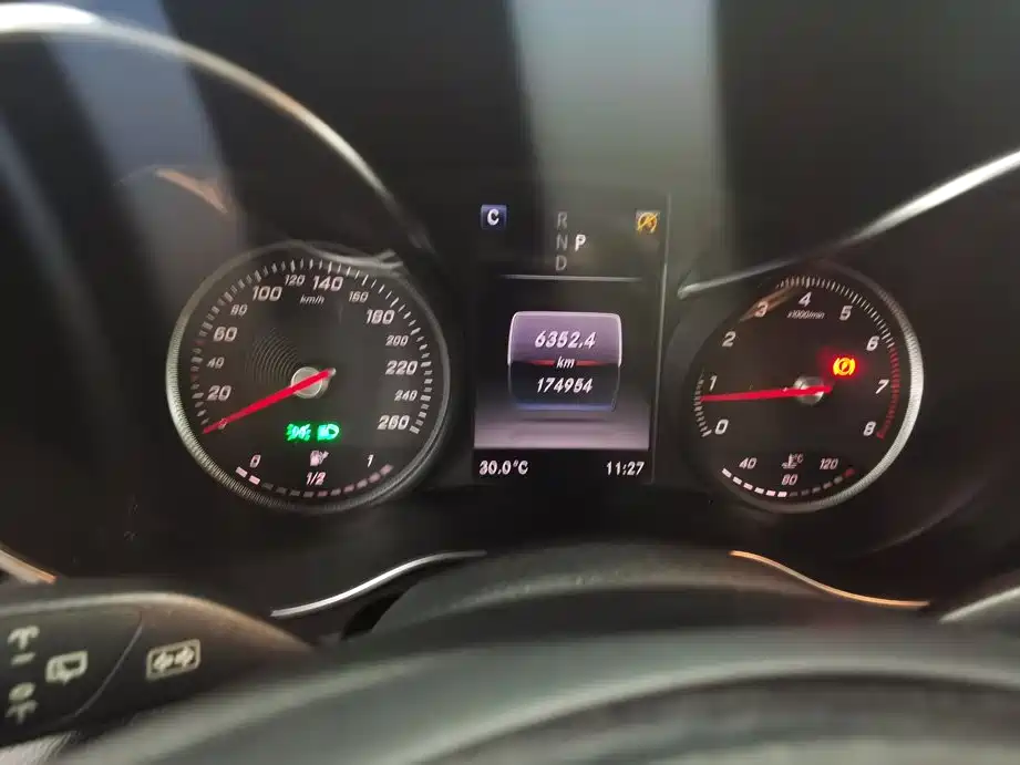Mercedes-Benz GLC — миниатюра 12
