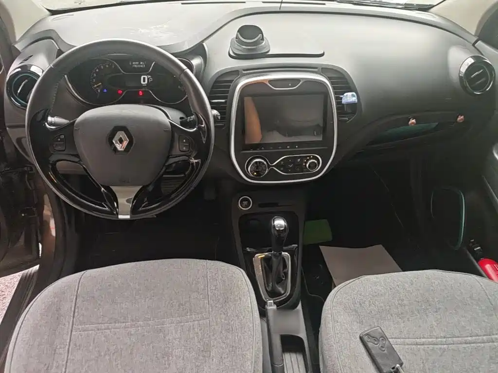 Renault Captur — миниатюра 10