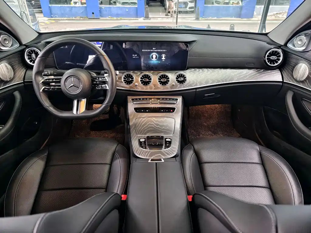 MERCEDES-BENZ E CLASS