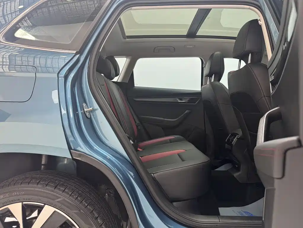 Skoda Karoq — миниатюра 13
