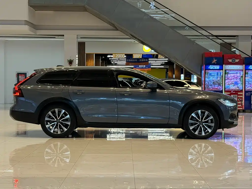 Volvo V90 — миниатюра 4