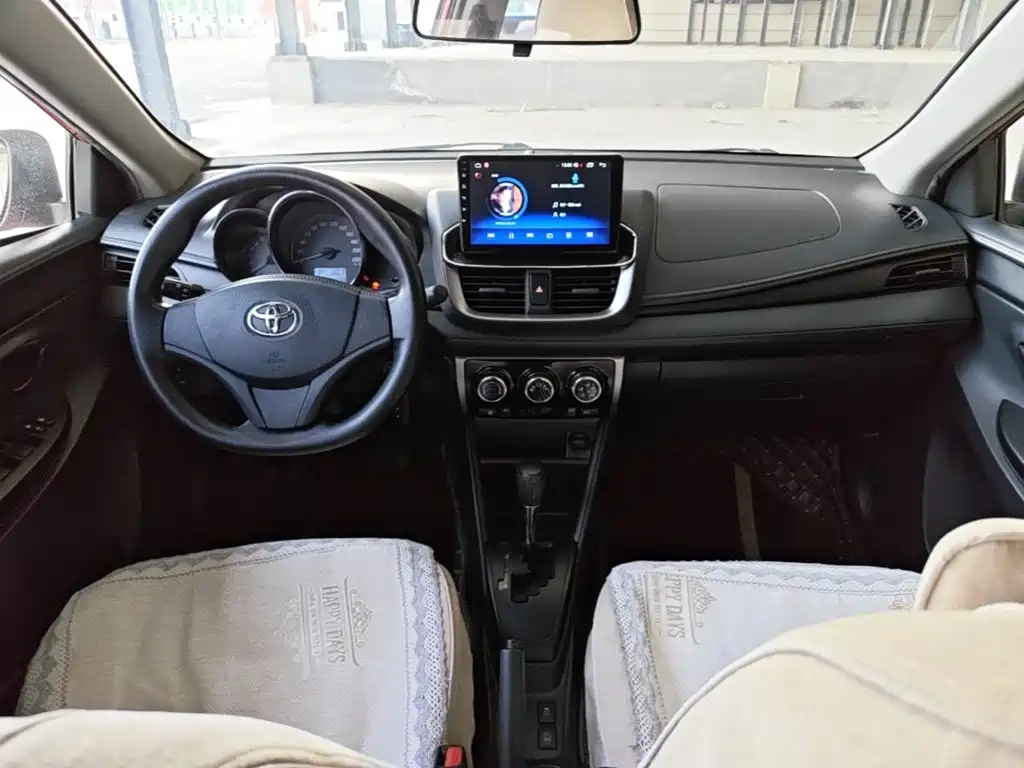 Toyota Yaris L — миниатюра 10