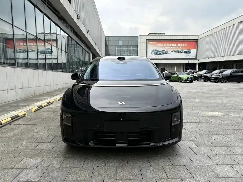 Li Auto Li i8 — миниатюра 2