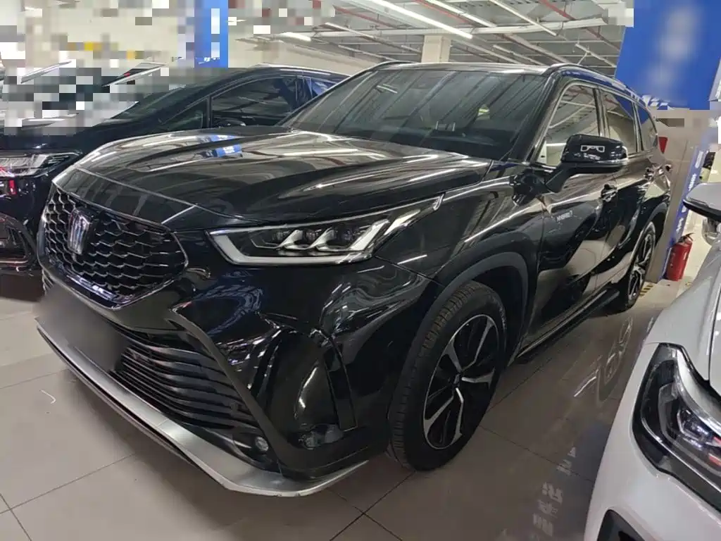Toyota Crown Kluger