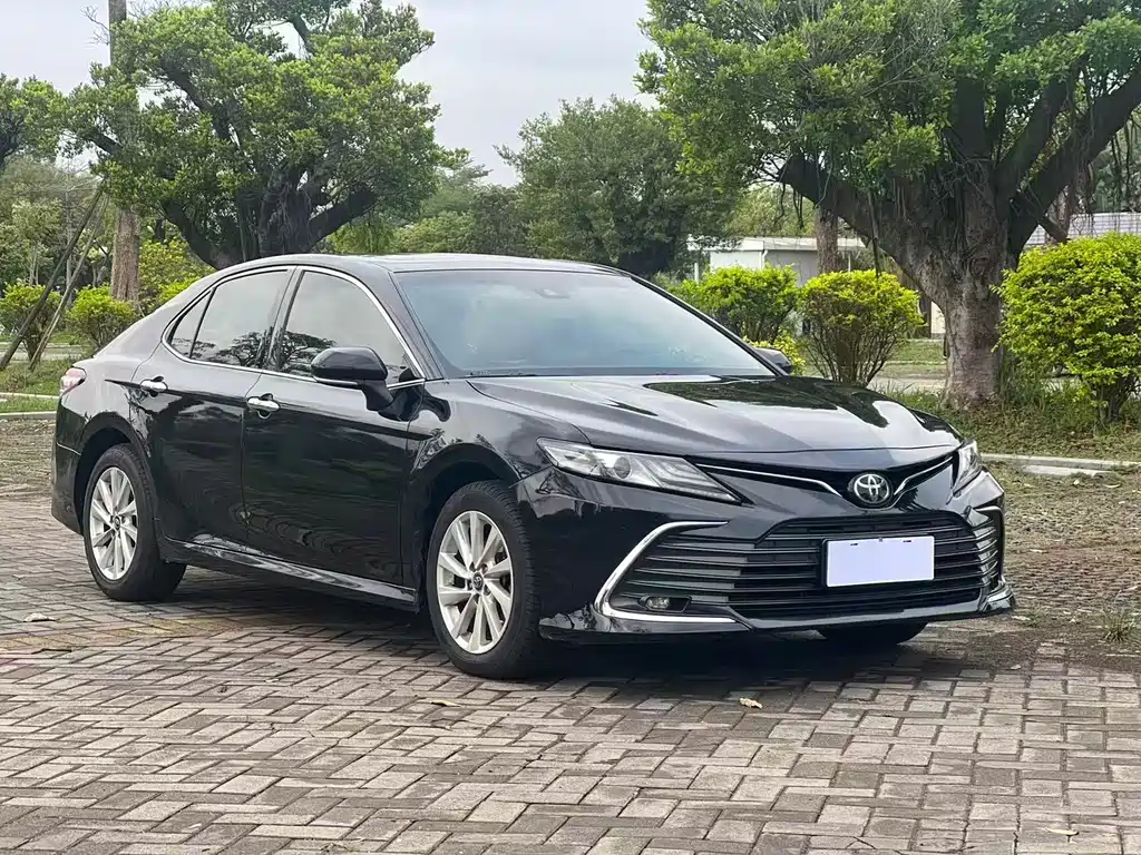 Toyota Camry 2021 2.0G Luxury