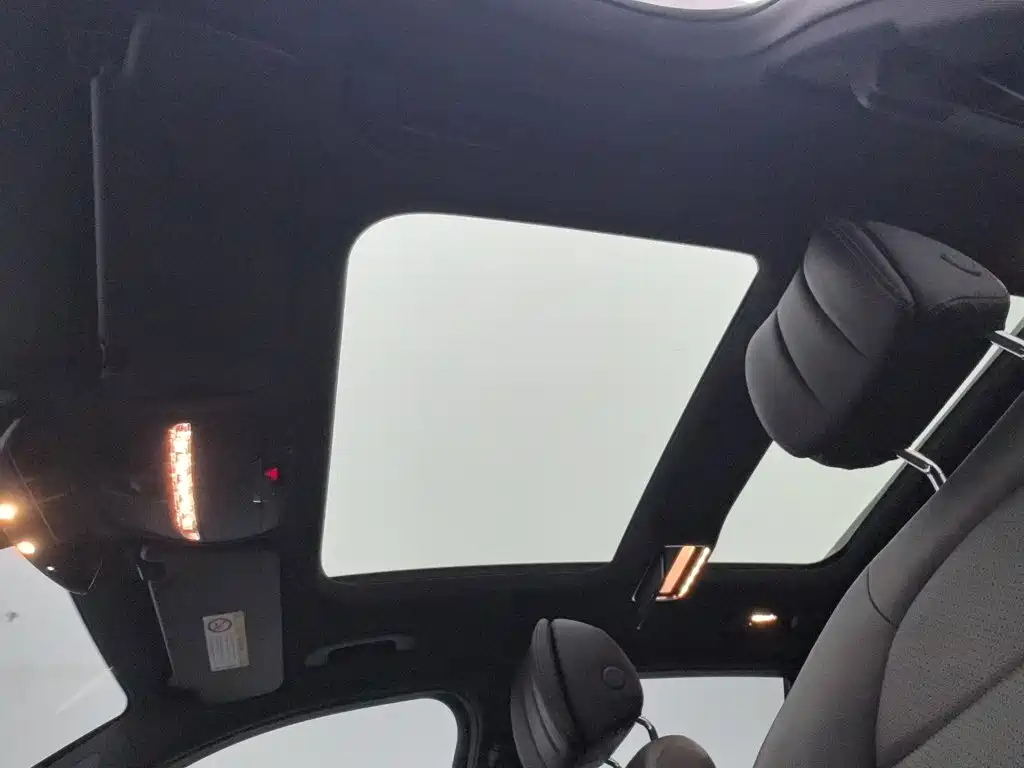 Mercedes-Benz GLC — миниатюра 14