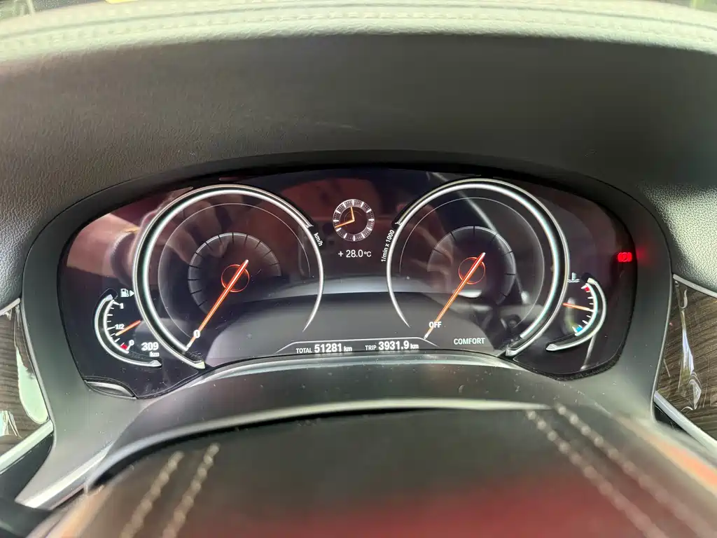 BMW 7 Series — миниатюра 6