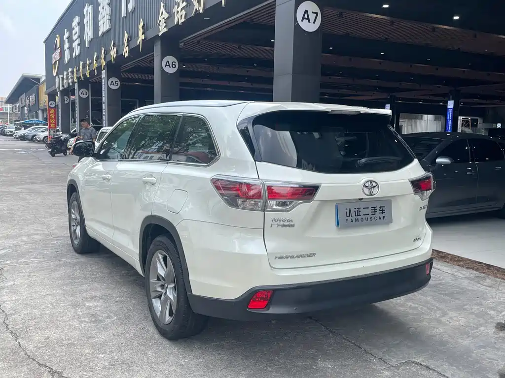 Toyota Highlander — миниатюра 5