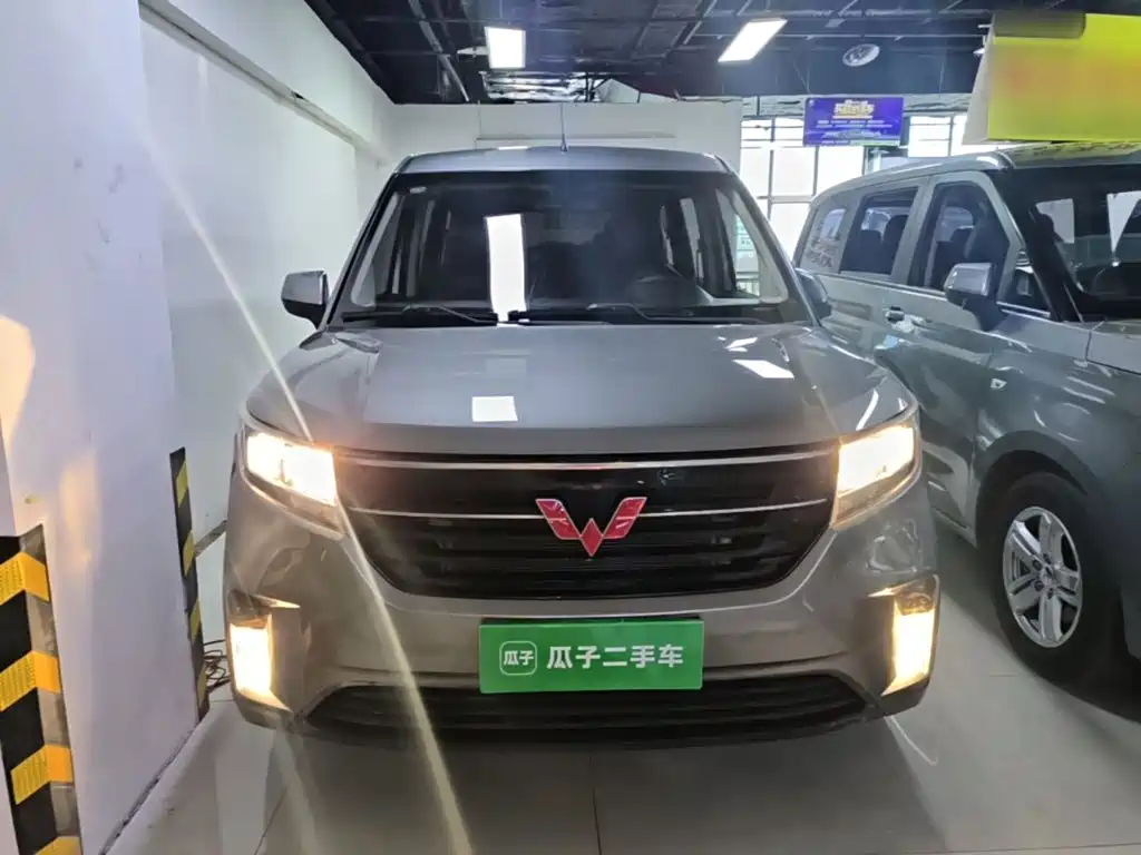 Wuling Hongguang PLUS — миниатюра 3